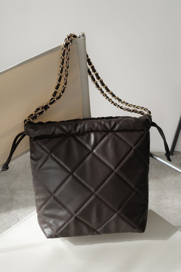 Büzgülü Kapitone Çanta