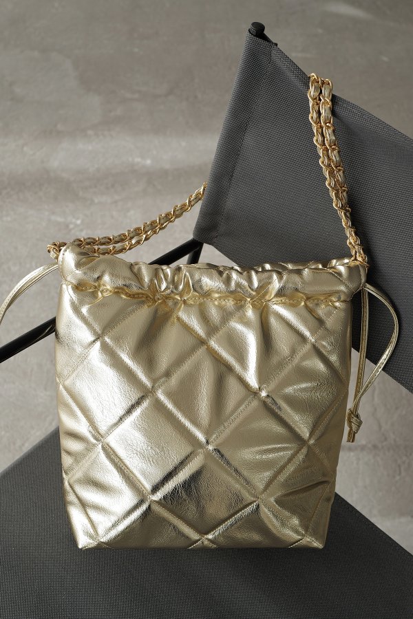 Büzgülü Kapitone Çanta