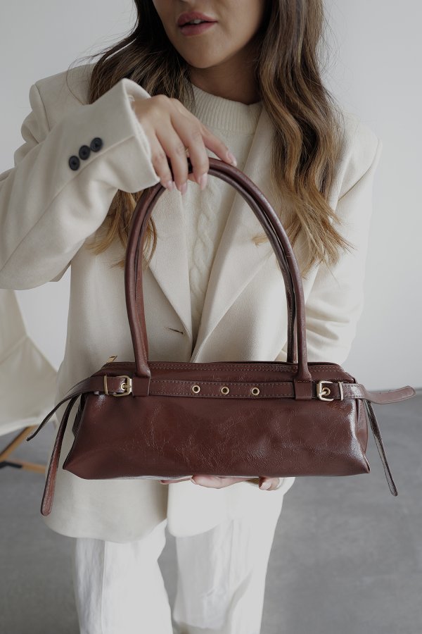 Kemer Geçişli Çanta