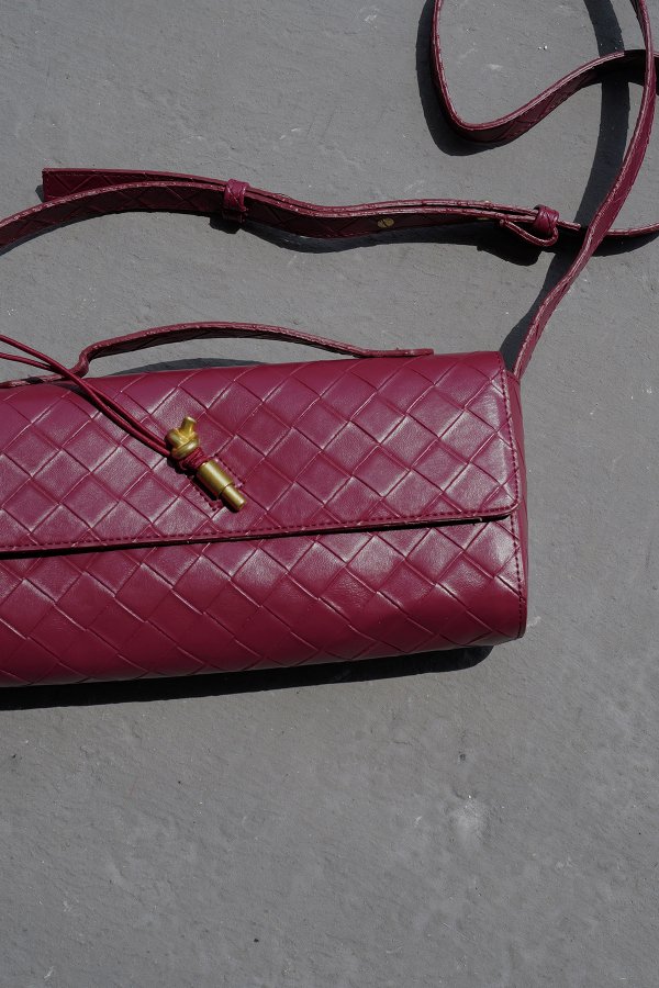 Gold Tokalı Dikdörgen Çanta