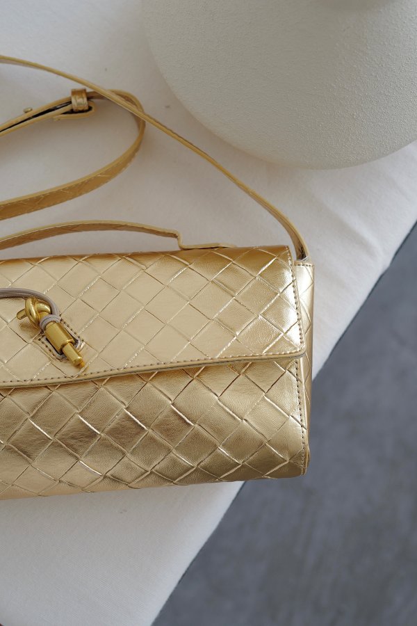 Gold Tokalı Dikdörgen Çanta