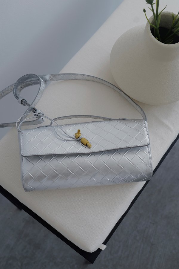 Gold Tokalı Dikdörgen Çanta