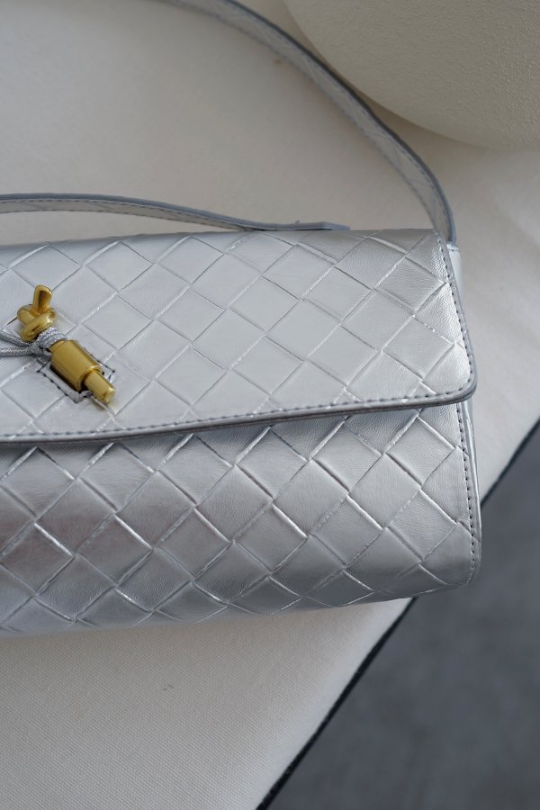 Gold Tokalı Dikdörgen Çanta