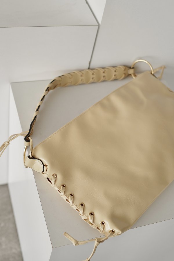 Örgü Askı Detay Çanta