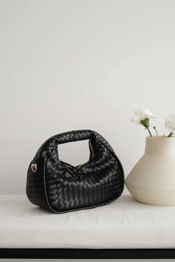 Zincir Askılı Kapitone Çanta