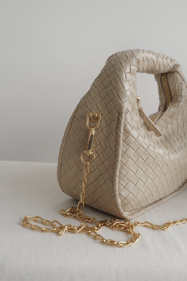 Zincir Askılı Kapitone Çanta