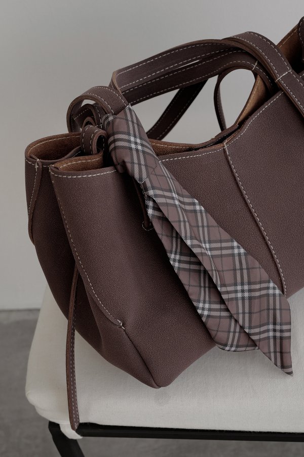 El ve Omuz Askılı Çanta