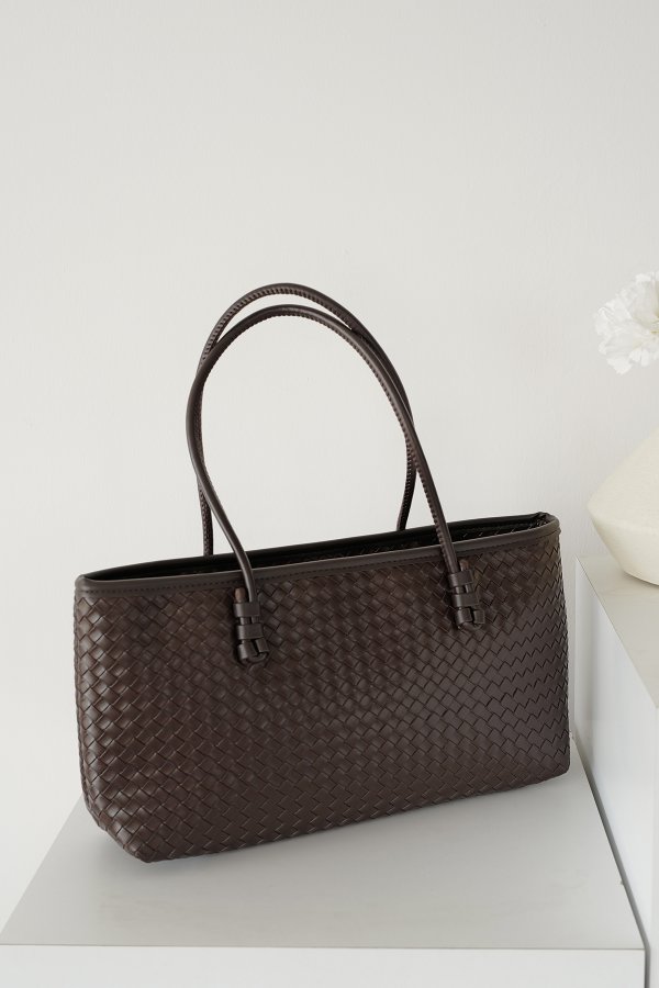 Kapitone İnce Askılı Çanta