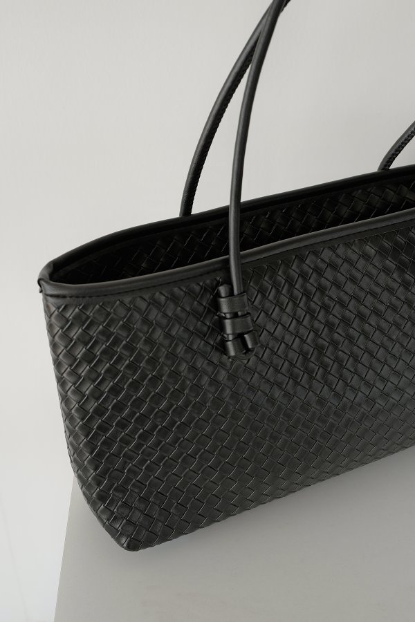 Kapitone İnce Askılı Çanta