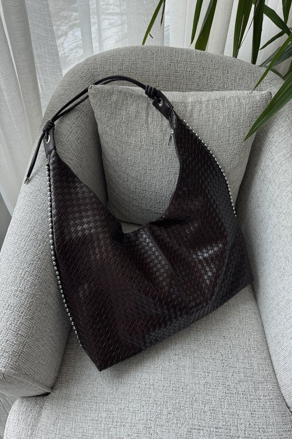 Zımbalı Kapitone Çanta