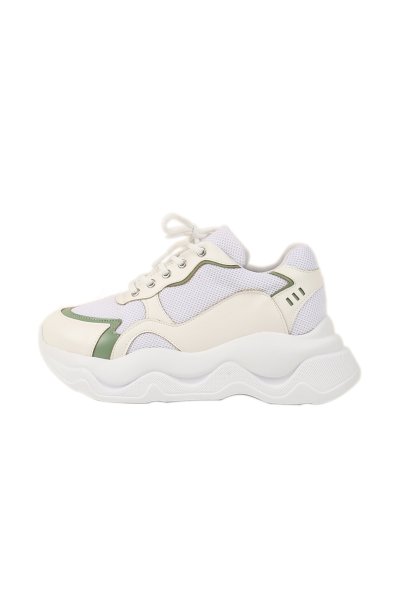 Hafif Tabanlı Sneaker