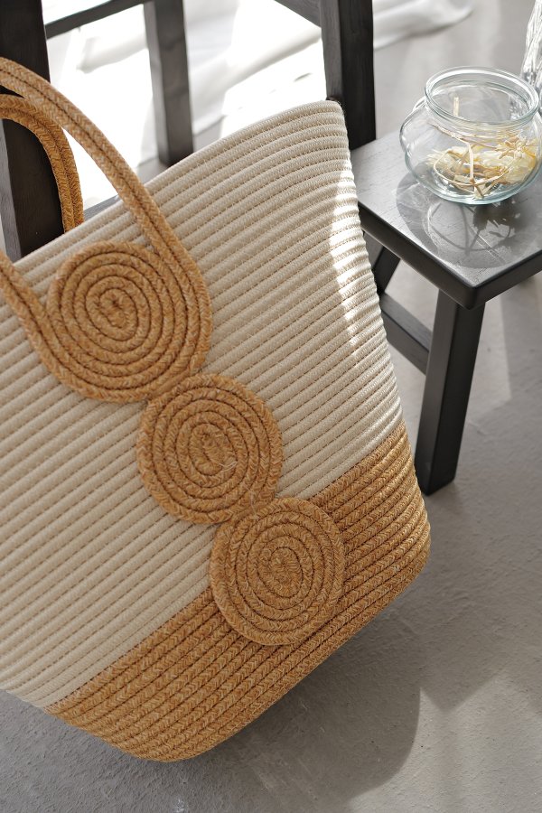 İki Renkli Hasır Çanta