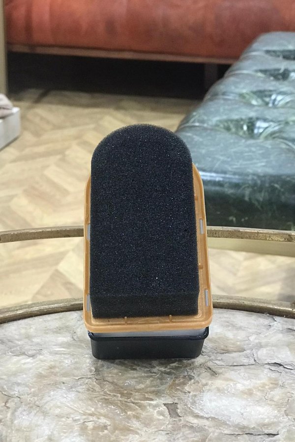 Hazneli Ayakkabı Parlatıcı