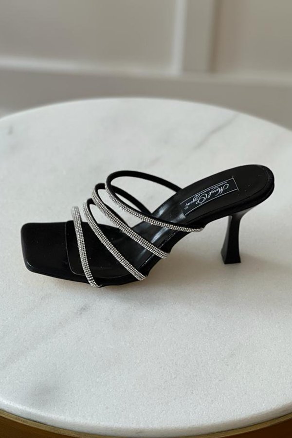 Taşlı Topuklu Terlik