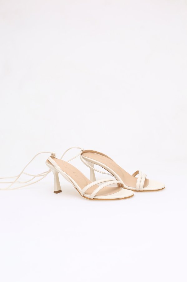 Bilekten Bağlamalı Topuklu Ayakkabı