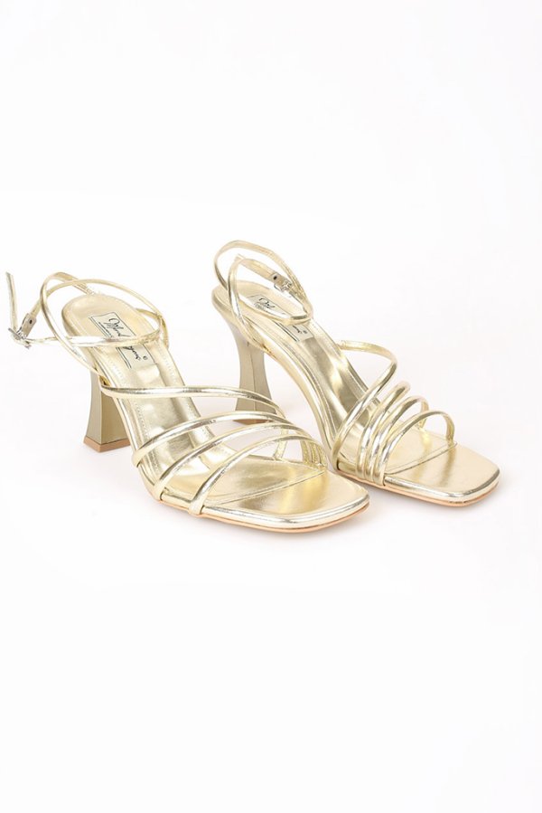 Bilekten Bağlamalı Topuklu Ayakkabı