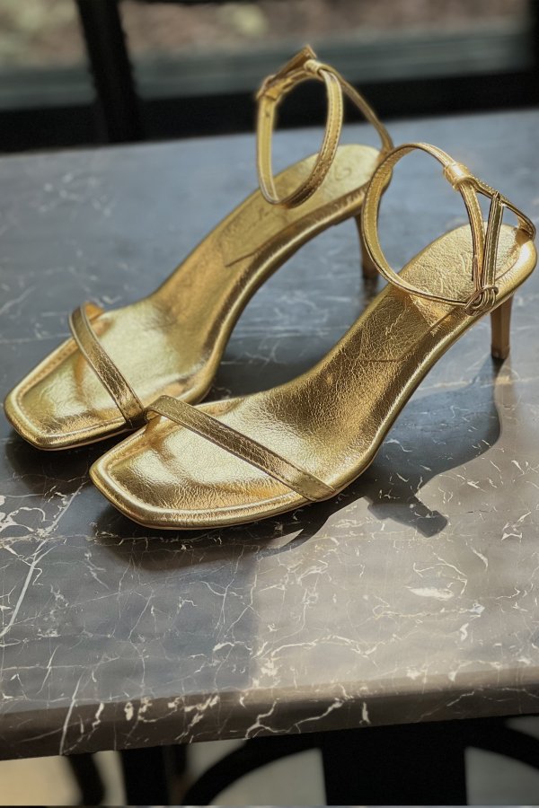 Tek Bantlı Topuklu Ayakkabı