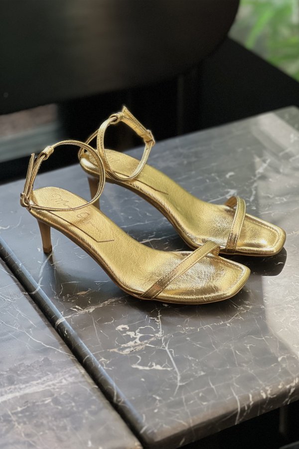 Tek Bantlı Topuklu Ayakkabı