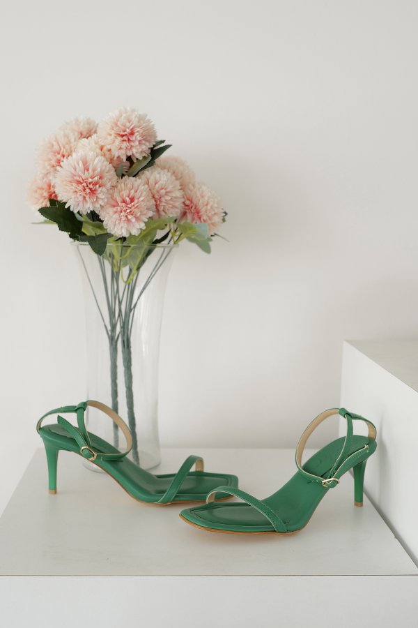 Tek Bantlı Topuklu Ayakkabı