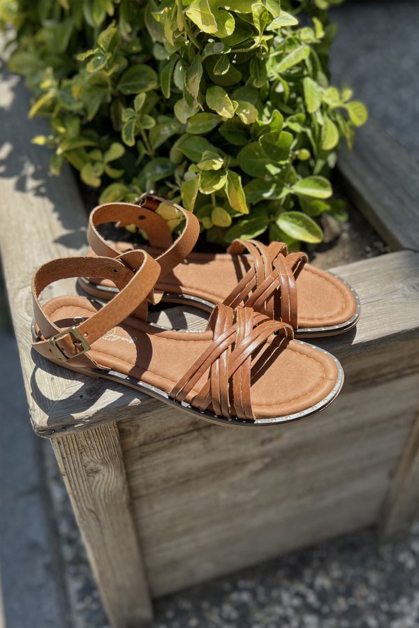 İnce Çapraz Bantlı Sandalet