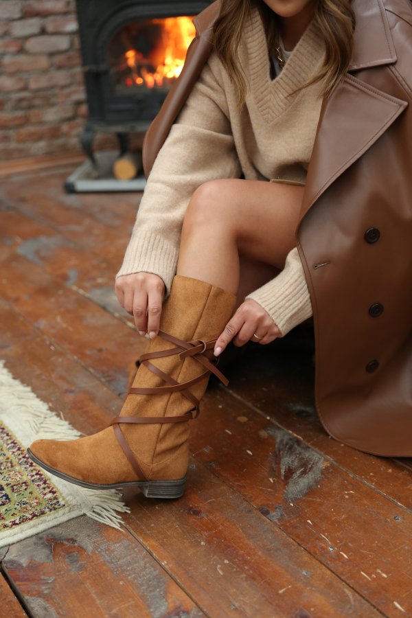 Süet Bağcık Model Çizme