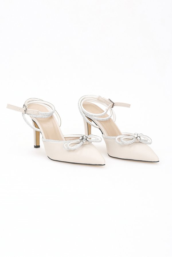 Fiyonk Detaylı Topuklu Ayakkabı