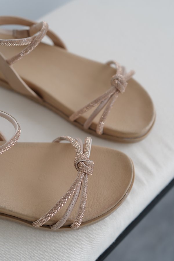 Düğüm Bantlı Sandalet