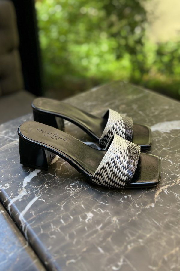 Örgü Bantlı Terlik