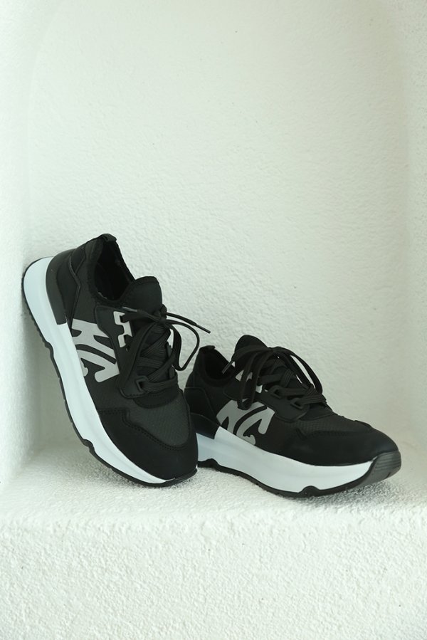 Anoraklı Yürüyüş Ayakkabısı