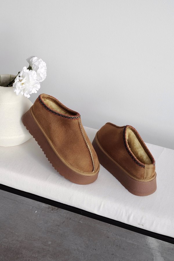 İşlemeli Kürklü Bot