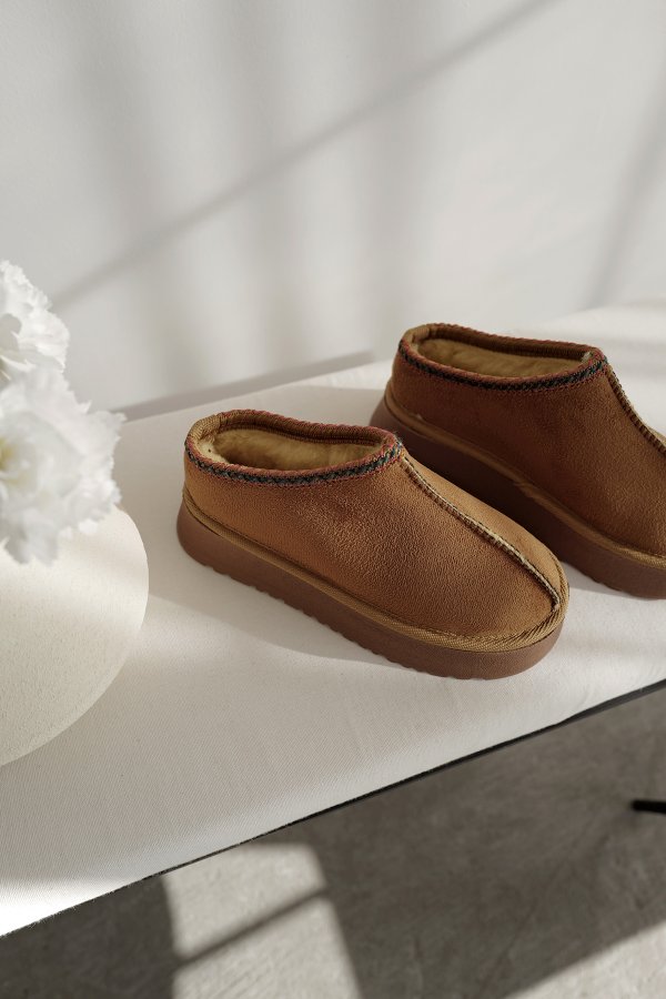 İşlemeli Kürklü Bot