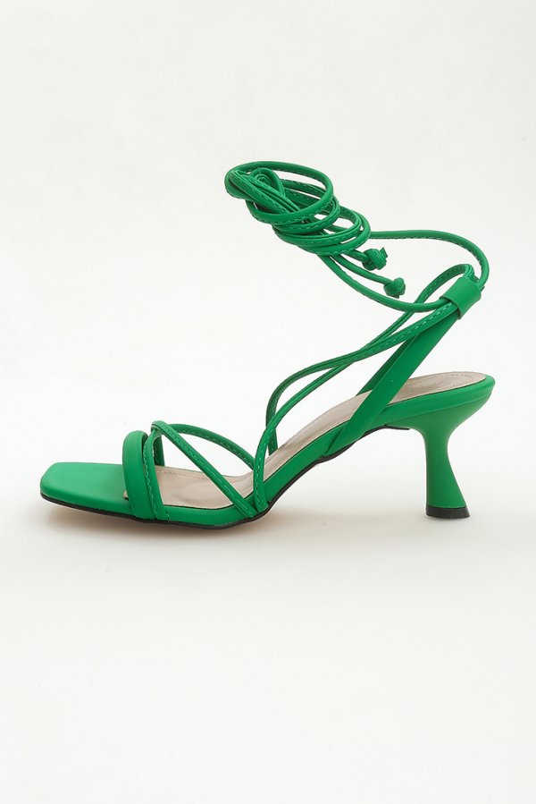 Mat Saten Topuklu Ayakkabı