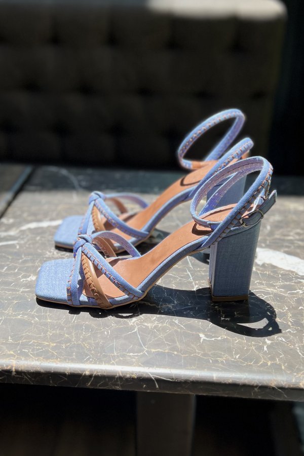 Düğüm Bantlı Topuklu Ayakkabı