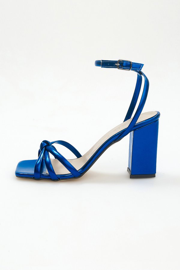 Düğüm Bantlı Topuklu Ayakkabı