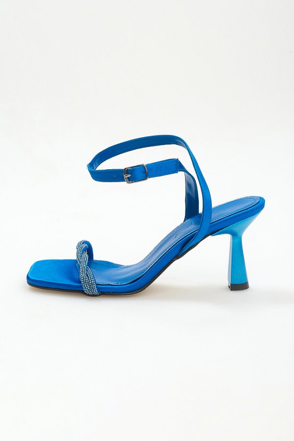 Saten Burgu Taşlı Ayakkabı