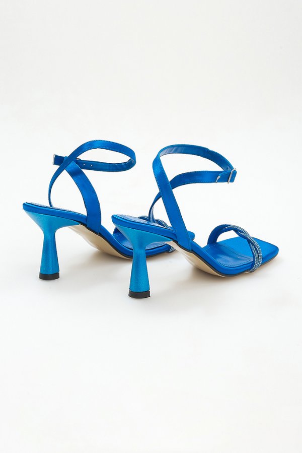 Saten Burgu Taşlı Ayakkabı