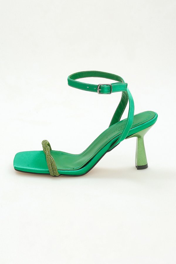 Saten Burgu Taşlı Ayakkabı