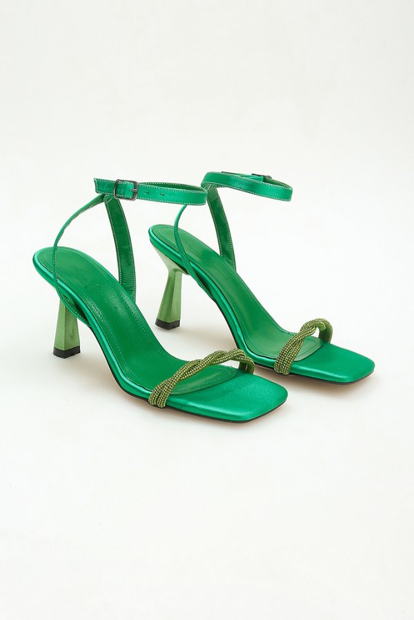 Saten Burgu Taşlı Ayakkabı