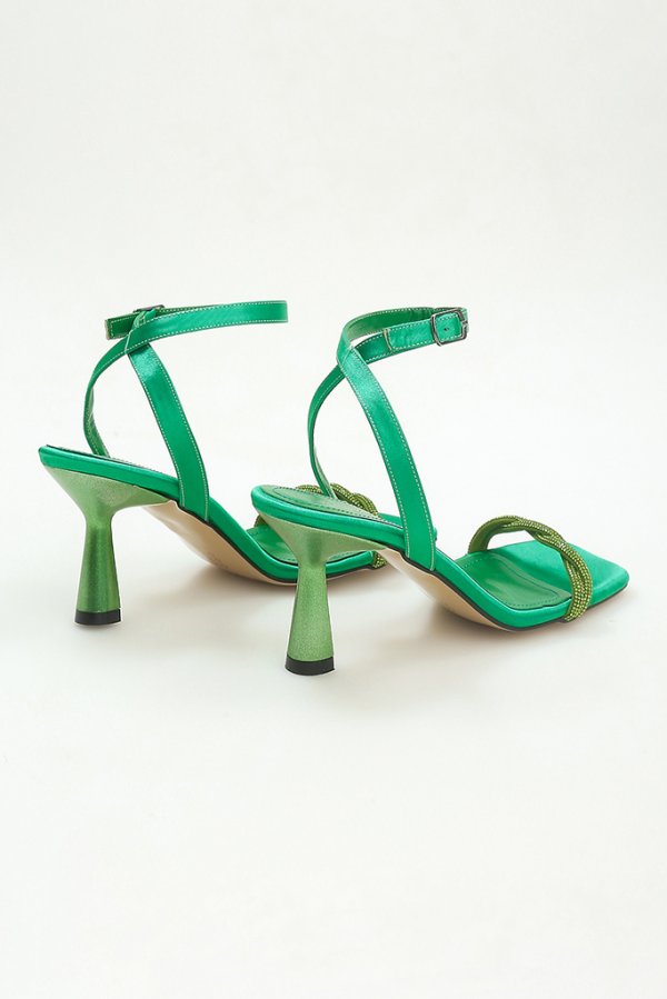 Saten Burgu Taşlı Ayakkabı