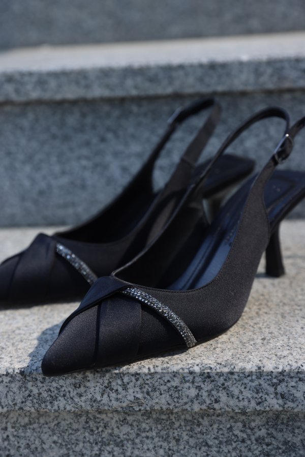 Saten Taşlı Topuklu Ayakkabı