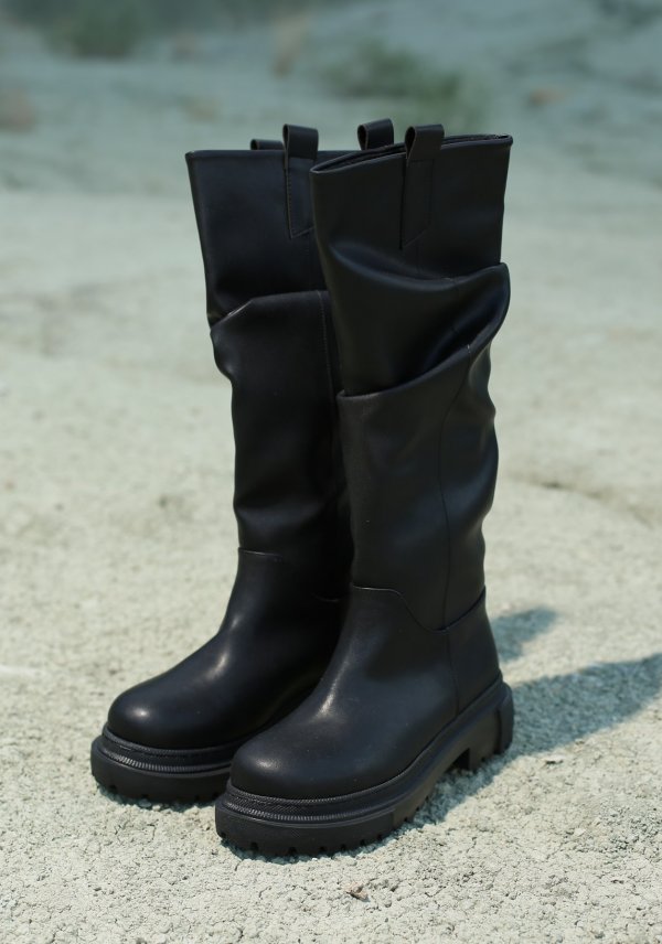 Piliseli Uzun Çizme