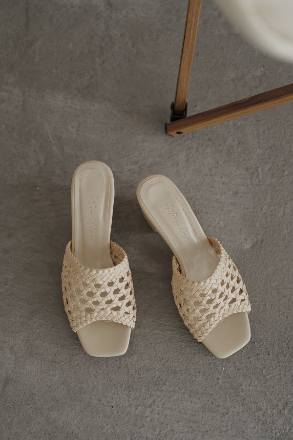 Örgü Model Topuklu Terlik