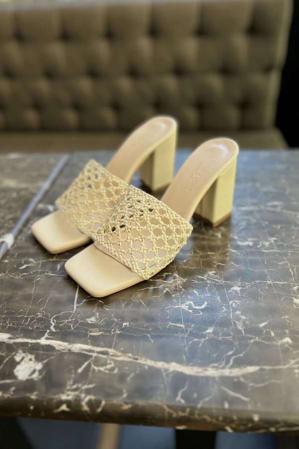 Örgü Model Topuklu Terlik