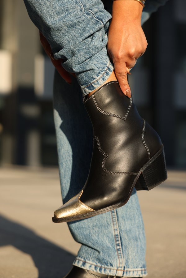 Fermuarlı Kovboy Bot