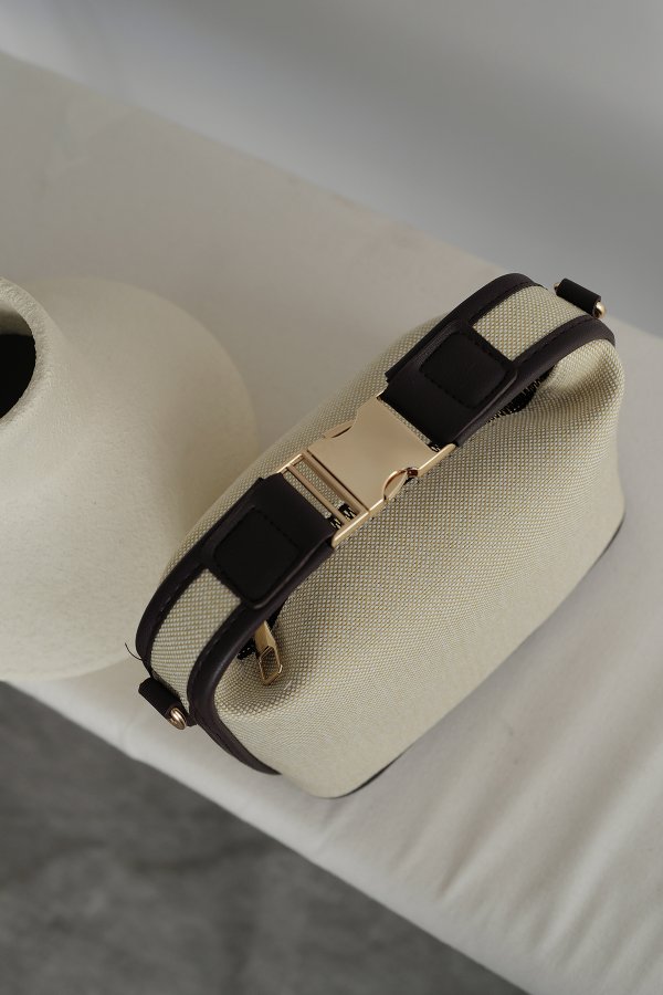 Gold Tokalı Keten Çanta