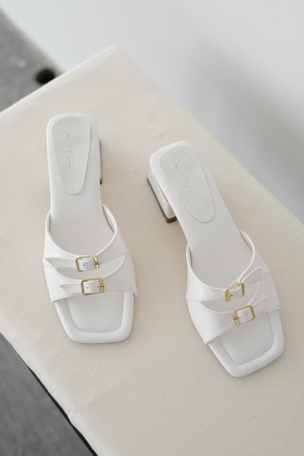 Çift Kemerli Topuklu Terlik