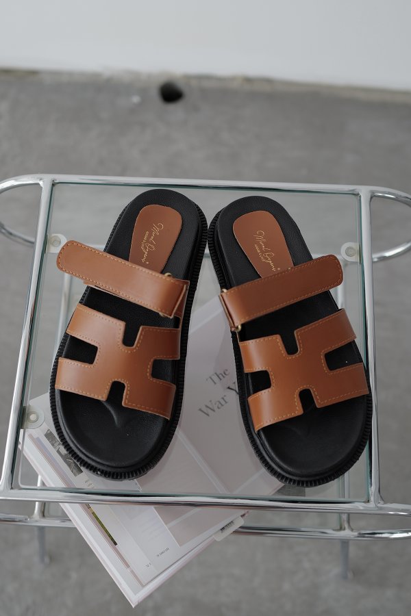 Cırt Bantlı Terlik