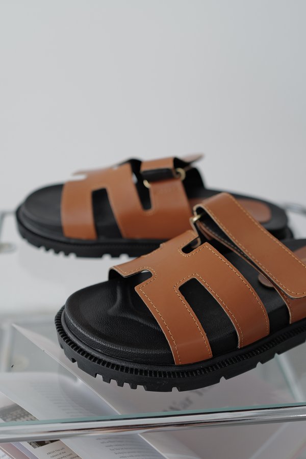 Cırt Bantlı Terlik