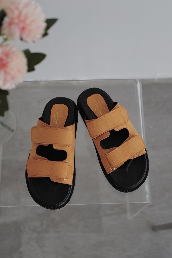 Çift Bantlı Terlik