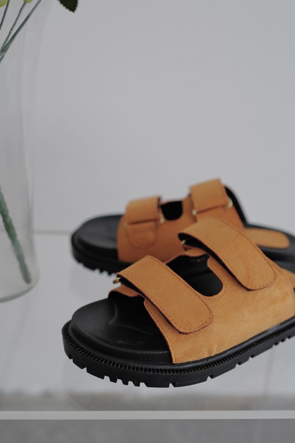 Çift Bantlı Terlik